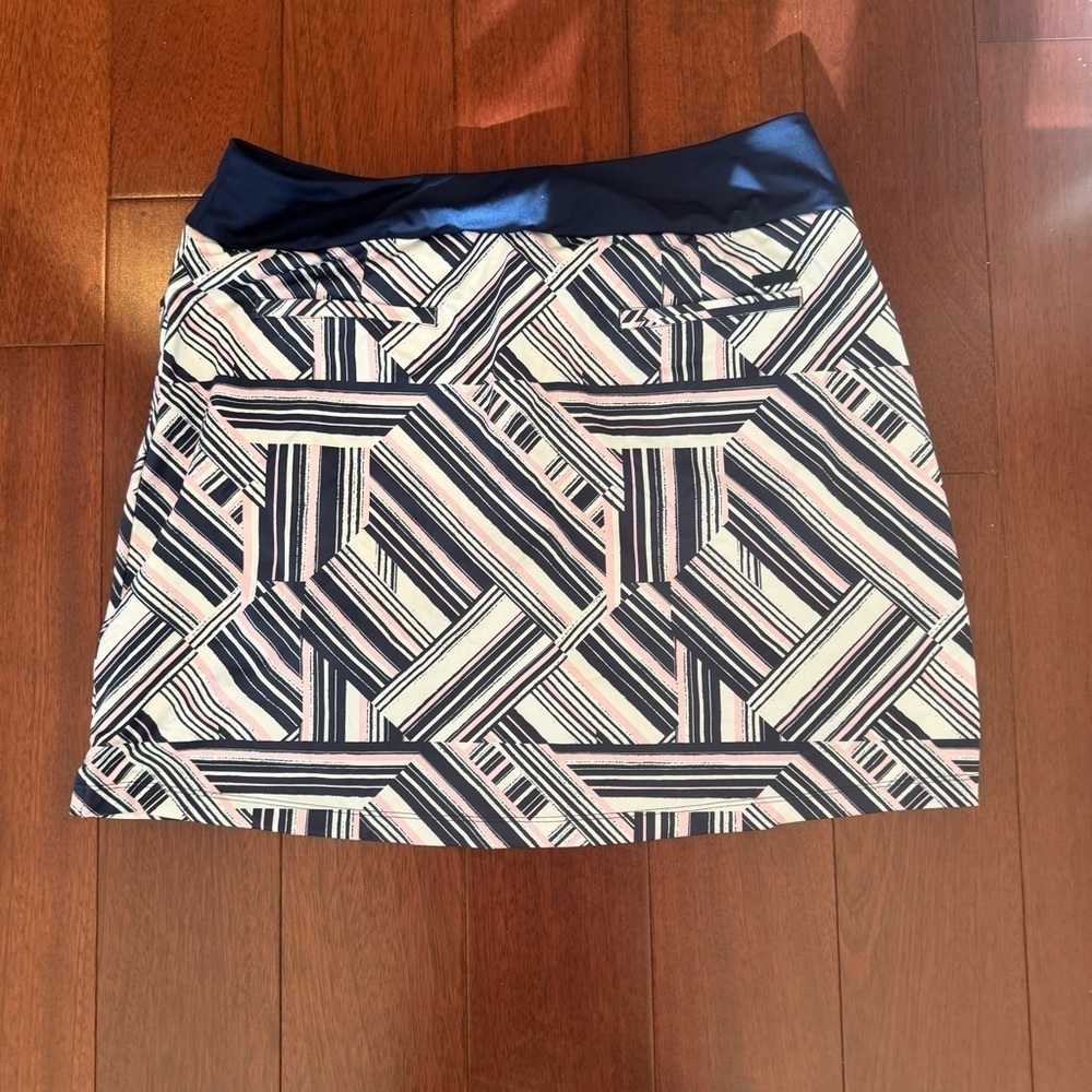 Adidas Navy and Pink Geometric Mini Skirt - Picture 4 of 8
